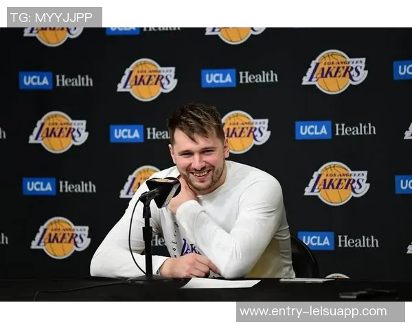 霍福德谈交易截止日前的不确定性东契奇被交易让一切变得可能